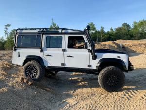 Land Rover Defender 110 by Osprey Custom Cars 1993 года 